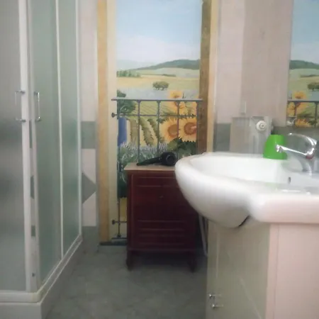 לינה וארוחת בוקר Iris