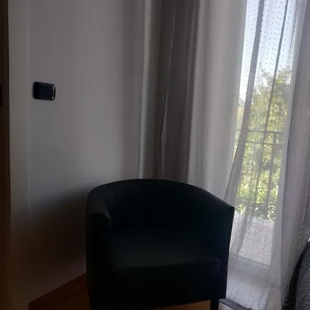 Iris Bed and breakfast 2*