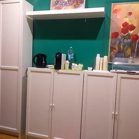 לינה וארוחת בוקר Iris 4*